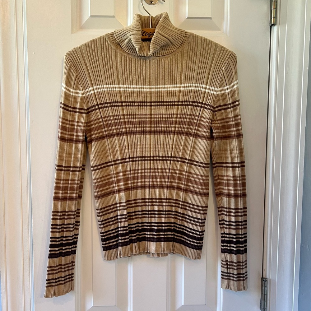 Liz Claiborne Turtleneck Striped Sweater in Beige and Brown
